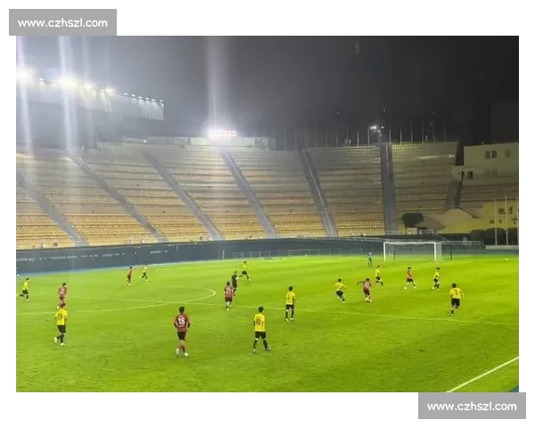 香港东方迎战广州恒大掀起南粤足坛焦点对决之夜实力碰撞谁主沉浮