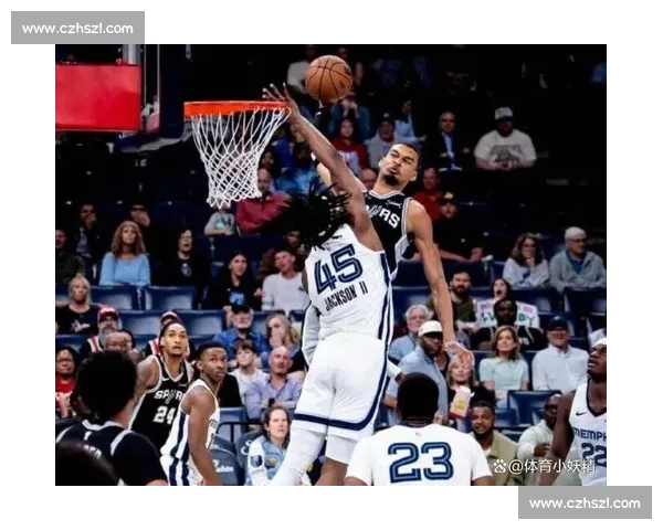 马刺灰熊第三场生死对决青春军团碰撞季后赛走向关键夜战术与意志的较量